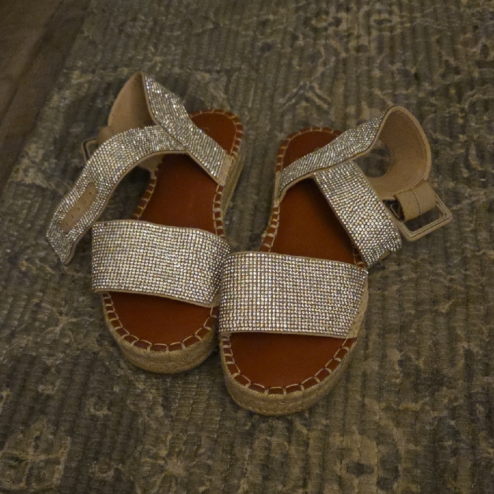 Gianni Bini Silver Glitter Sandals